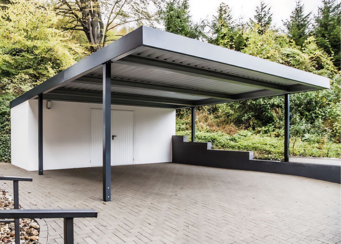 Навес-пристрой к дому из монолитного поликарбоната